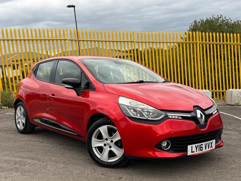 Red Used 2016 Renault Clio IV Dynamique Hatchback | £4,494 (Super price) - Image 1/4