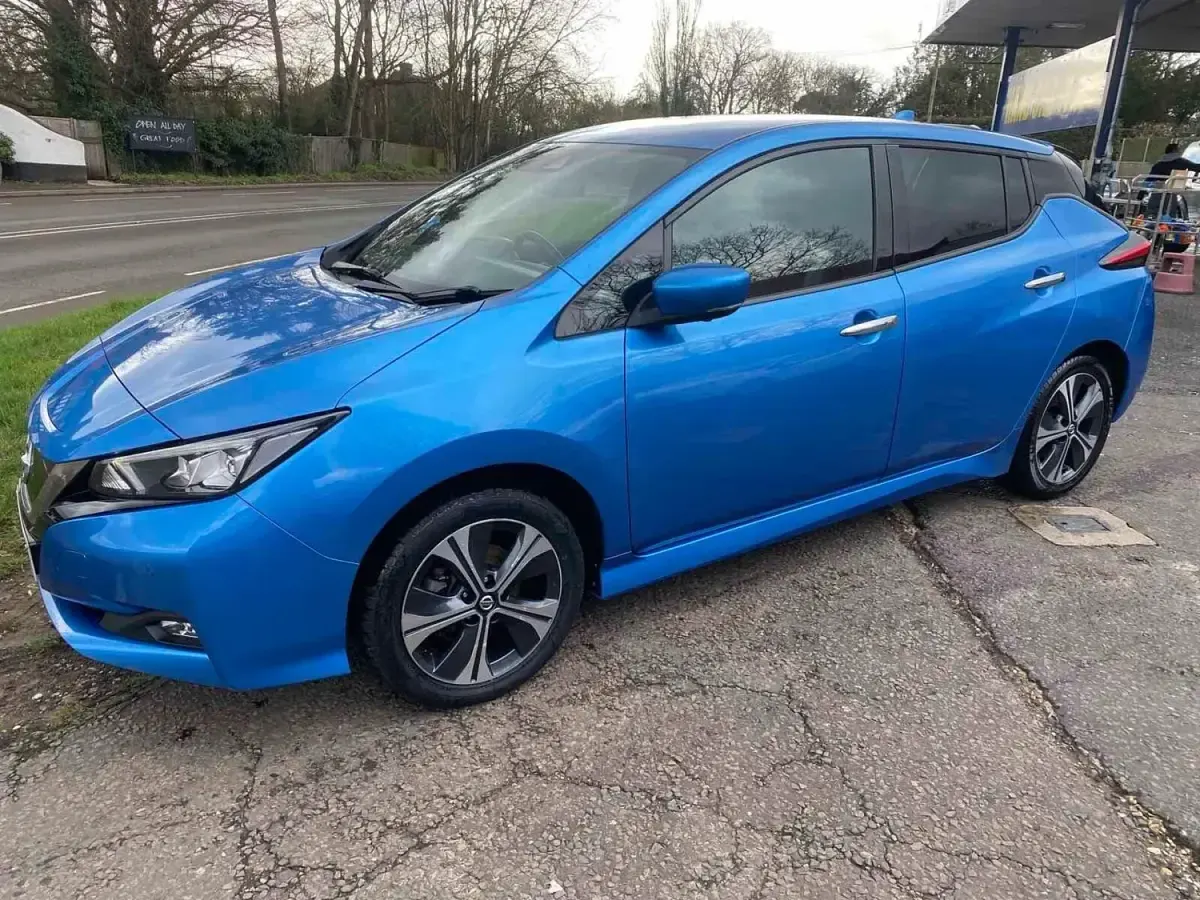 Used Nissan Leaf Tekna 160 kW (218 HP) 2020 Blue Hatchback