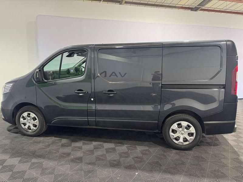 Used Renault Trafic Business 2022 Grey MPV