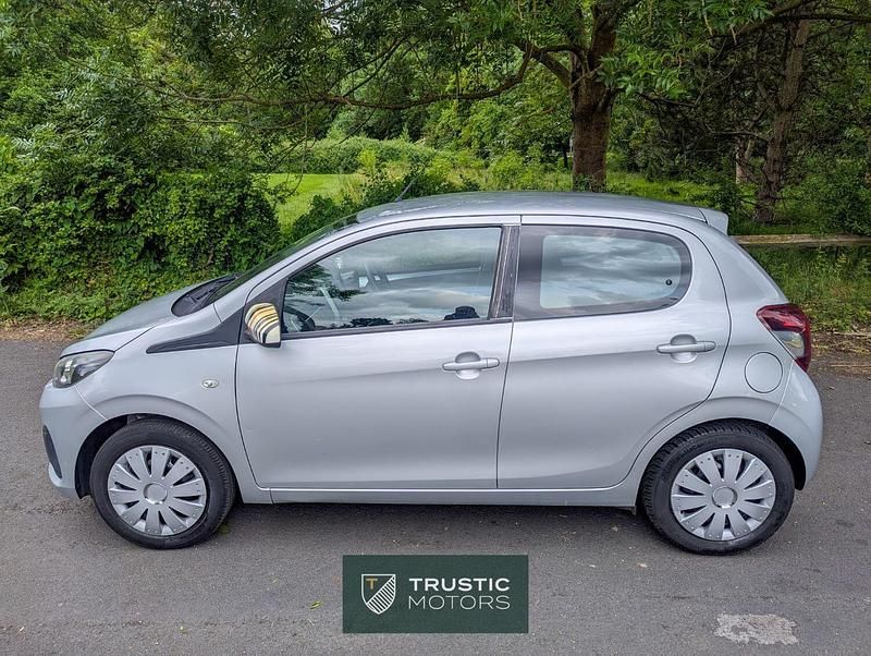 Used Peugeot 108 Active 68 HP (50 kW) 2014 Silver Hatchback