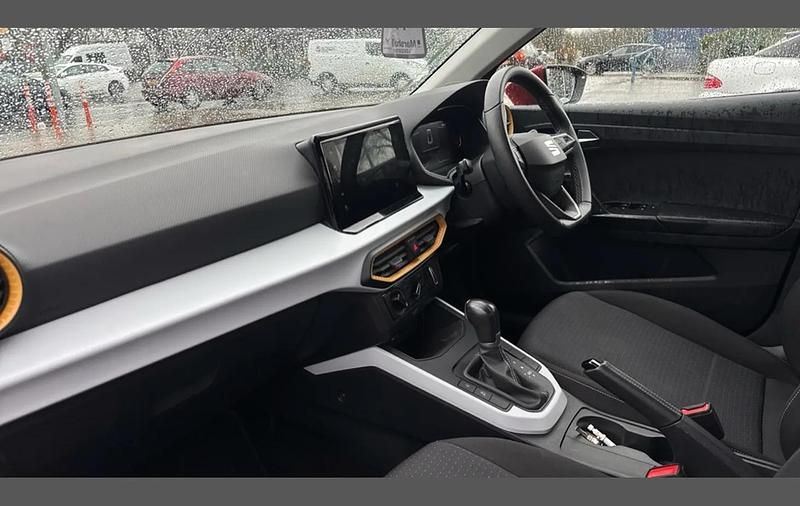 Used Seat Arona SE Technology 110 HP (80 kW) 2023 Red SUV