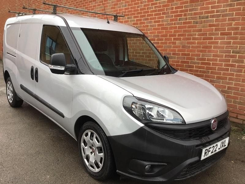 Used Fiat Doblò 2022 Silver MPV