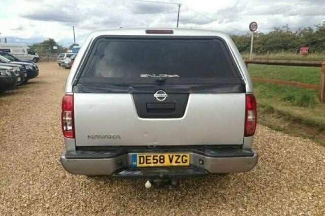 Used Nissan Navara Platinum 169 HP (124 kW) 2008 Pickup