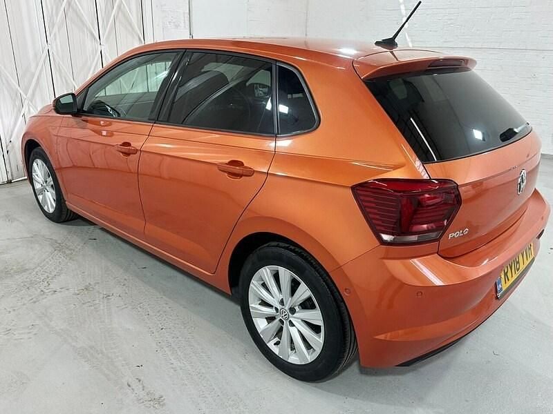 Used VW Polo SEL 2018 Orange Hatchback