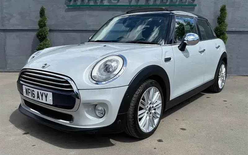Used Mini Cooper D Hatch 116 HP (85 kW) 2017 Hatchback