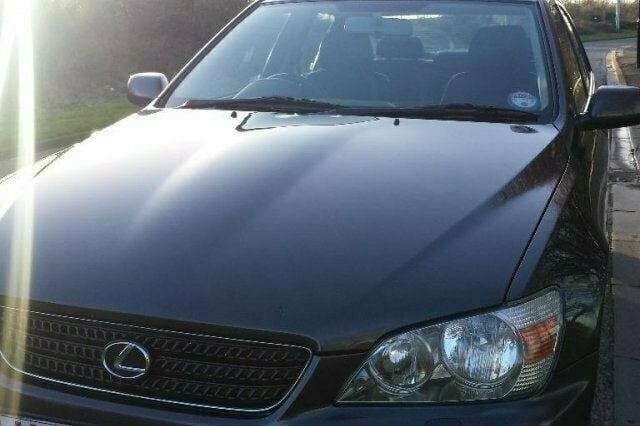 Used 2002 Lexus IS200 Sedan | £2,500 (Fair price) - Image 1/4