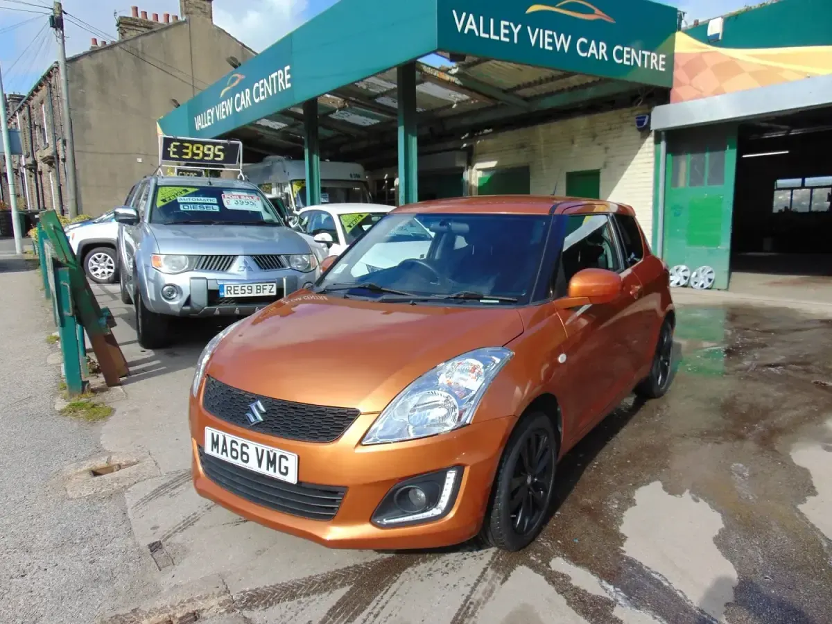 Used Suzuki Swift SZ-L 94 HP (69 kW) 2016 Orange Hatchback