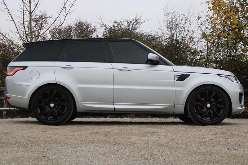 Used Land Rover Range Rover Sport HSE Dynamic 306 HP (225 kW) 2019 Silver SUV