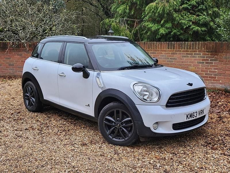 White Used 2013 Mini Cooper Countryman SUV | £5,990 (Fair price) - Image 1/4