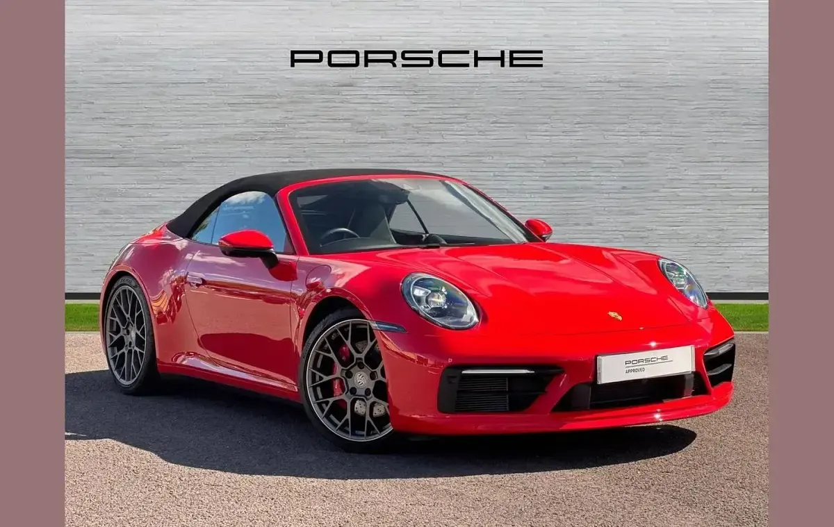 Used Porsche 911S 444 HP (326 kW) 2019 Red Cabriolet
