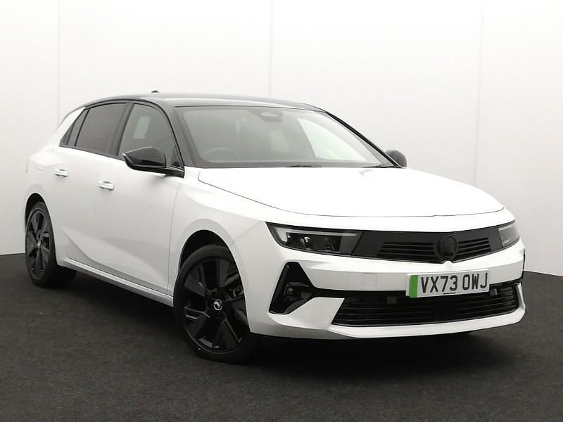 Used Vauxhall Astra 114 kW (156 HP) 2024 White Hatchback