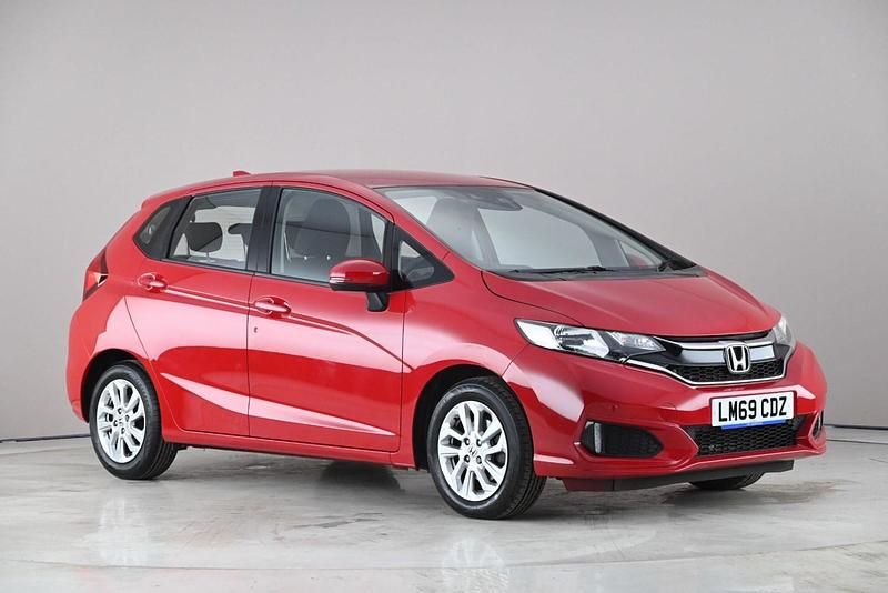 Used Honda Jazz SE 102 HP (75 kW) 2019 Red Hatchback