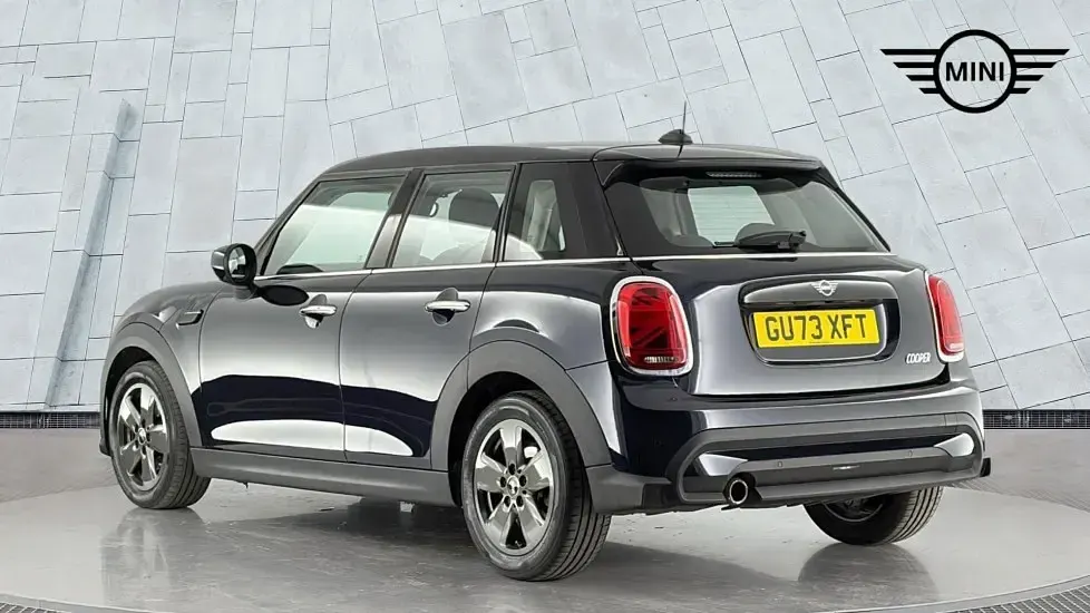 Used Mini Cooper Classic 134 HP (98 kW) 2023 Black Hatchback
