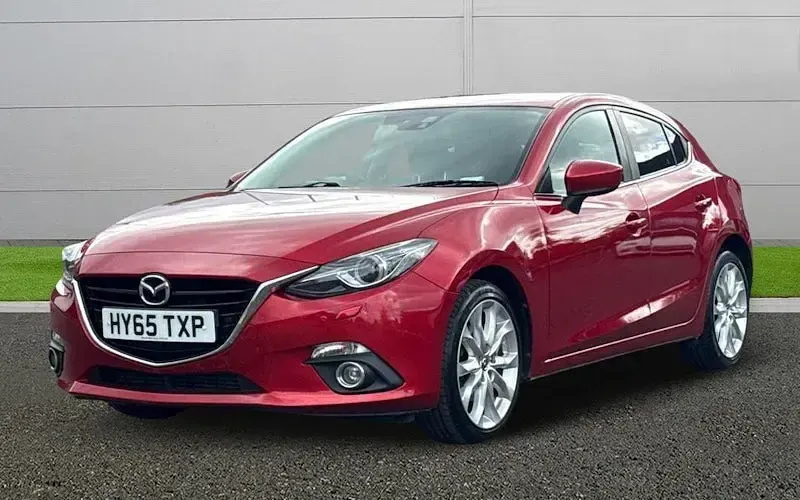 Used Mazda 3 Inclusive 150 HP (110 kW) 2015 Red Hatchback