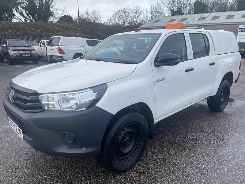 Używany Toyota HiLux Active 150 KM (110 kW) 2020 Biały Pickup