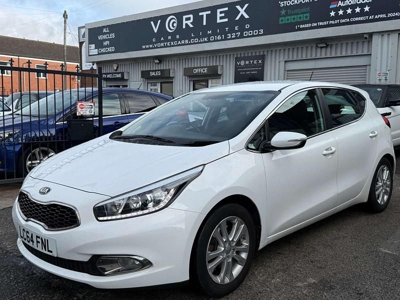 White Used 2014 Kia Ceed 2 Hatchback | £7,444 (A bit pricey) - Image 1/4