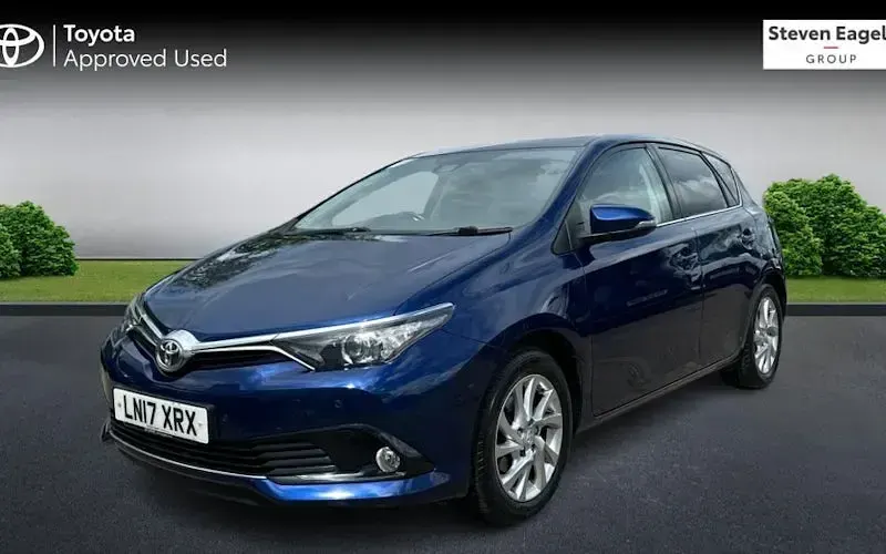 Used Toyota Auris Business Edition 116 HP (85 kW) 2017 Hatchback