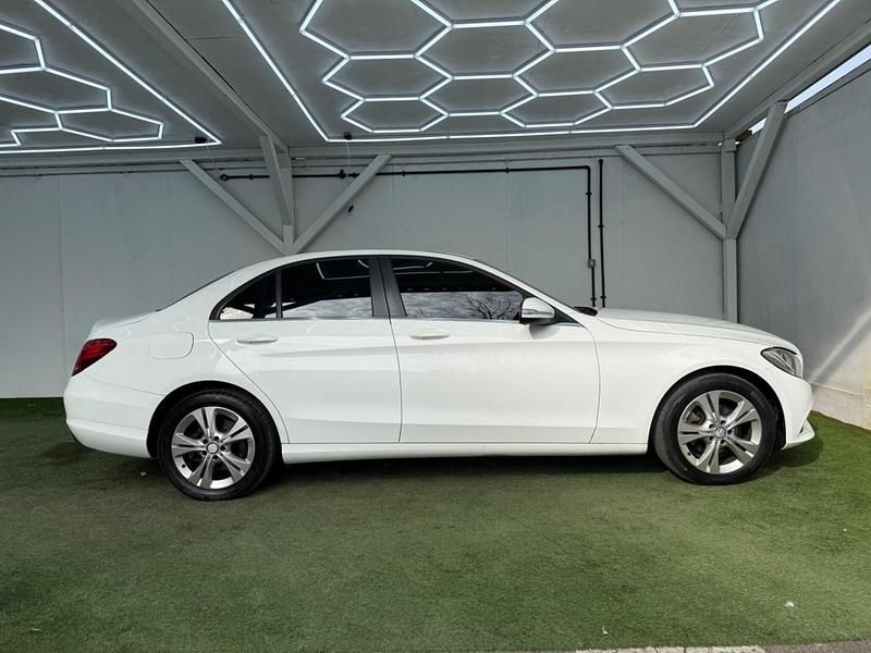Used Mercedes C200 Executive 2015 White Sedan