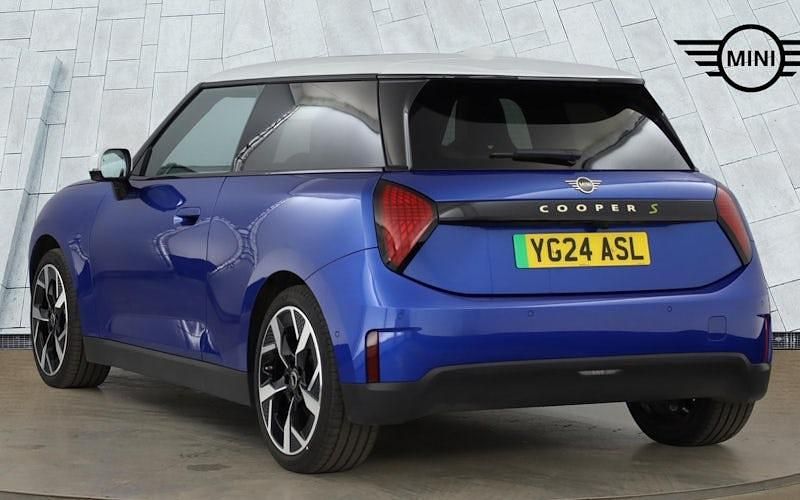 Used Mini Cooper Exclusive 160 kW (218 HP) 2026 Hatchback