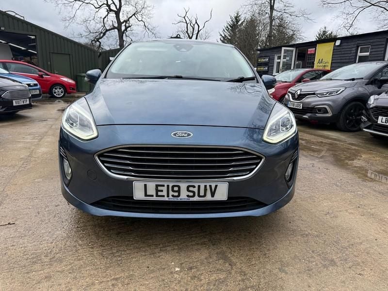 Used Ford Fiesta Zetec 70 HP (51 kW) 2019 Blue Hatchback