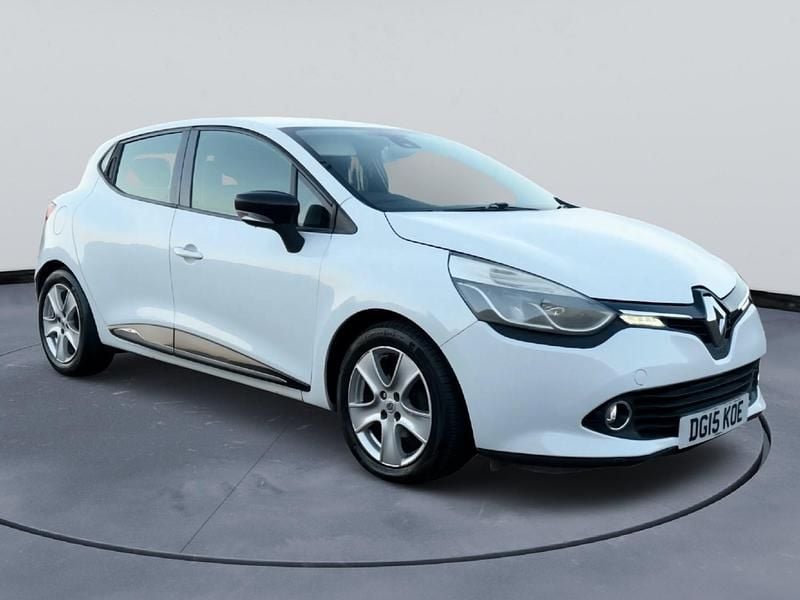 Used Renault Clio IV Dynamique 2015 White Hatchback