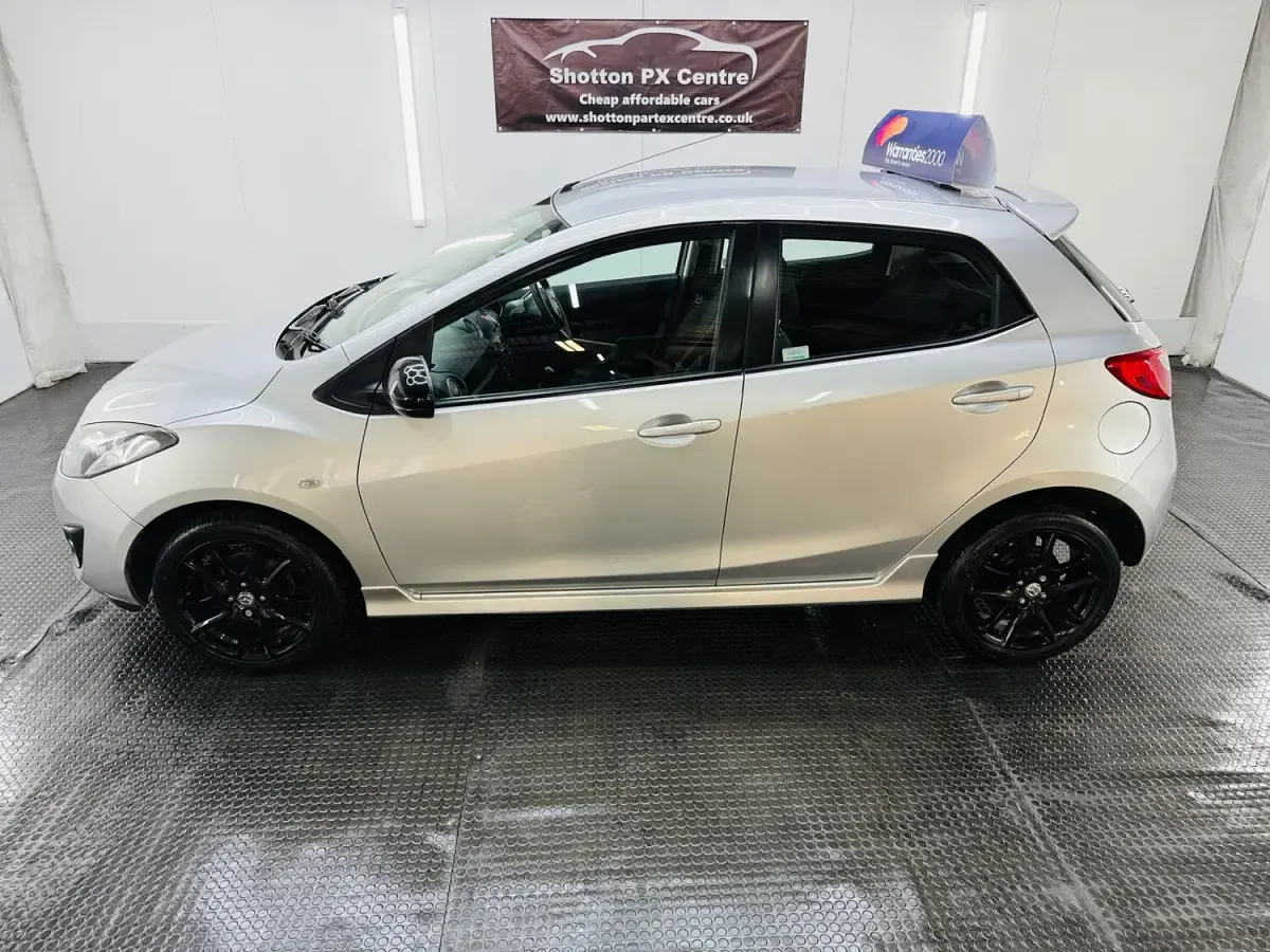 Used Mazda 2 84 HP (61 kW) 2011 Silver Hatchback