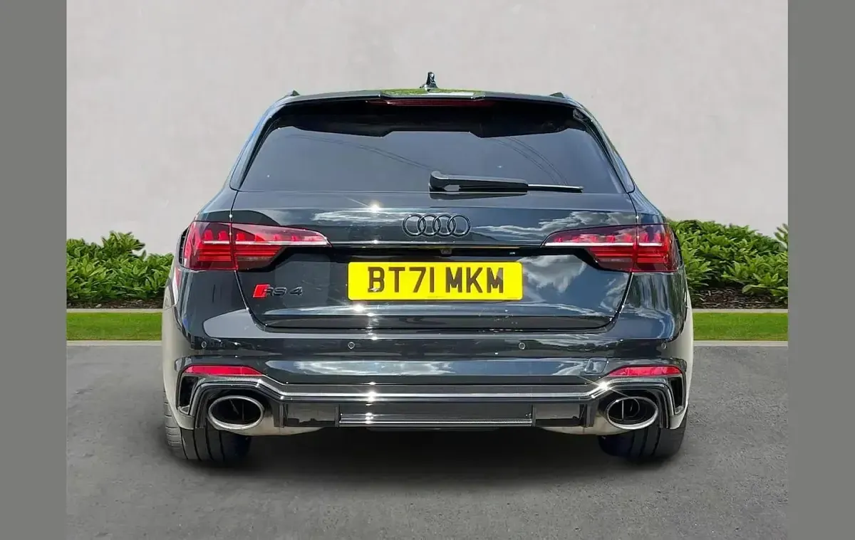 Used Audi RS4 Comfort 450 HP (330 kW) 2021 Black Estate