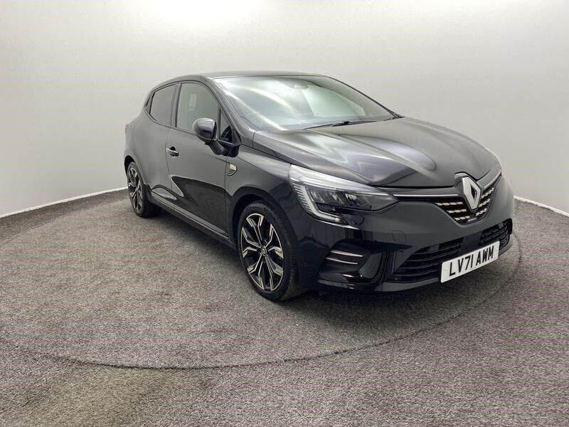 Black Used 2021 Renault Clio V SE Hatchback | £13,497 (Fair price) - Image 1/4