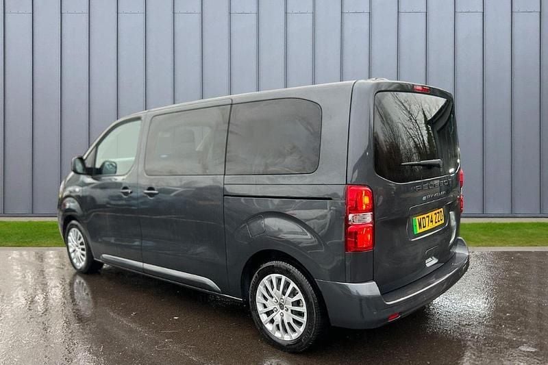 Used Peugeot e-Traveller Active 98 kW (134 HP) 2025 Grey MPV