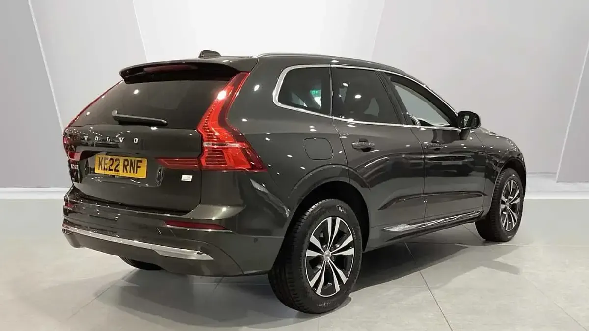 Used Volvo XC60 Inscription 249 HP (183 kW) 2022 Grey SUV