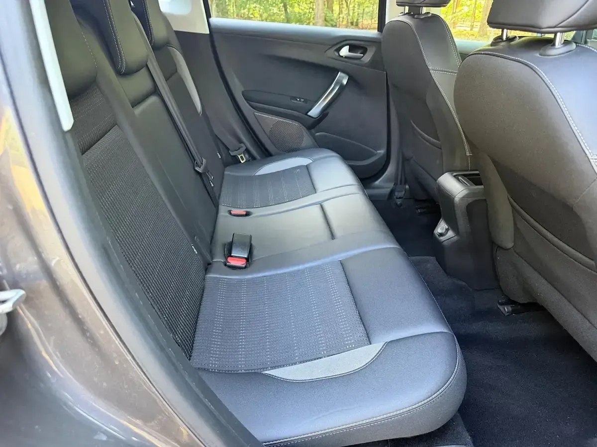 Usado Peugeot 2008 Allure 2018 Cinzento SUV