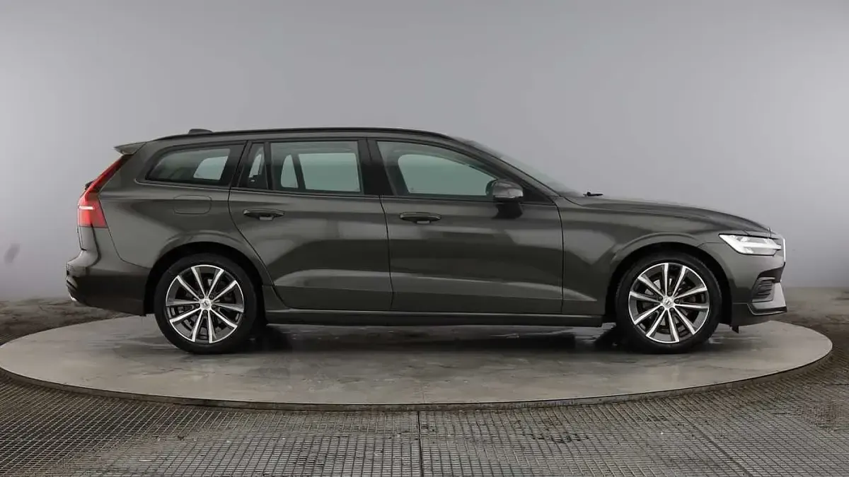 Used Volvo V60 Momentum 2022 Grey Estate