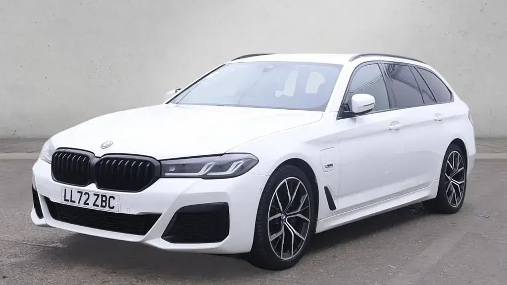 Used BMW 530e M Sport 2022 White Estate