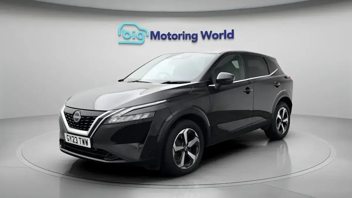 Used Nissan Qashqai N-Connecta 190 HP (139 kW) 2023 Black SUV