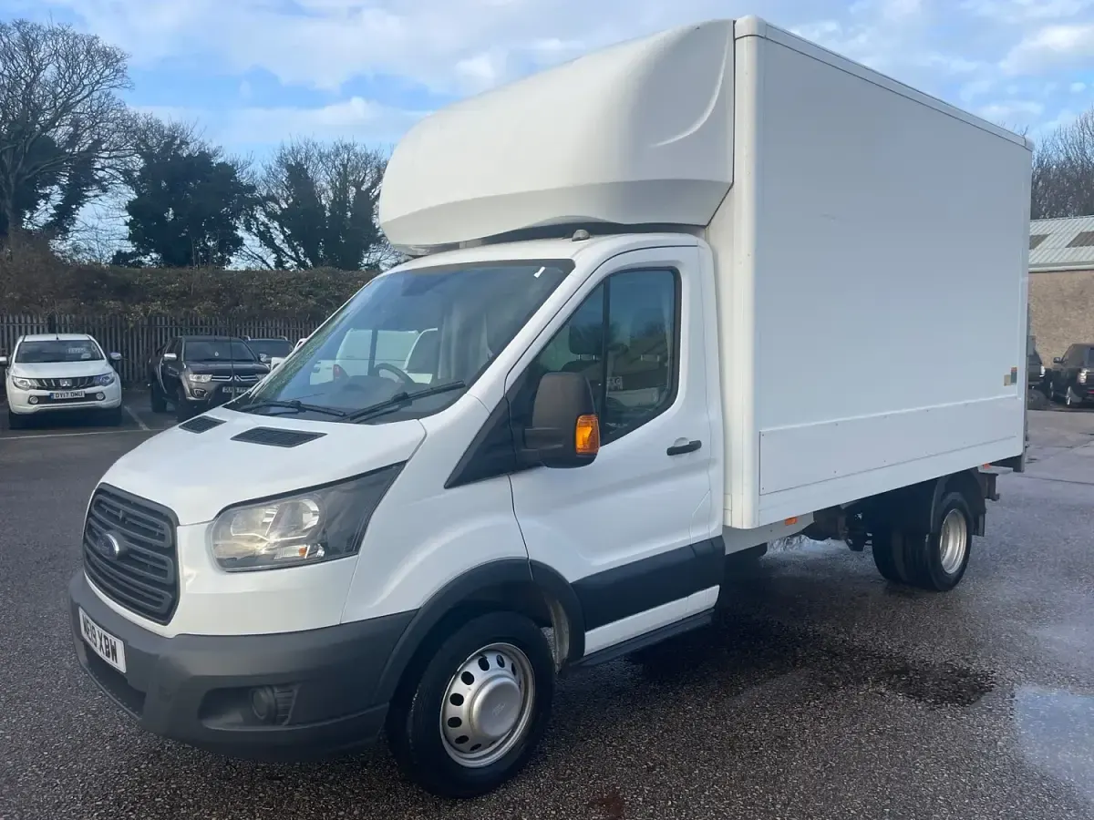 Used Ford Transit 130 HP (95 kW) 2019 White Cabriolet
