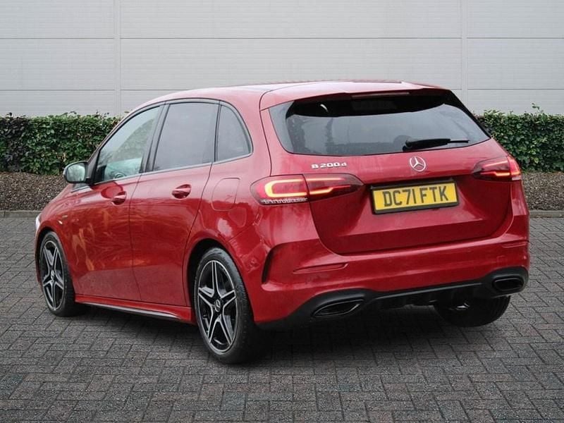 Used Mercedes B200 Executive 2022 Red MPV