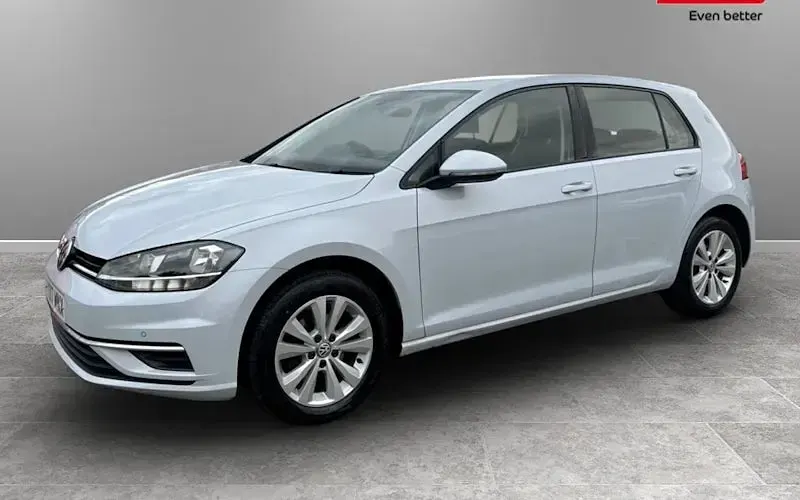 Used VW Golf VII SE 110 HP (80 kW) 2017 Silver Hatchback