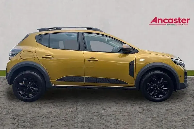 Used Dacia Sandero Extreme 108 HP (79 kW) 2025 Yellow SUV
