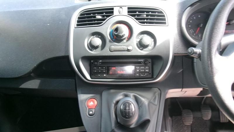 Used Renault Kangoo Business 90 HP (66 kW) 2017 White MPV