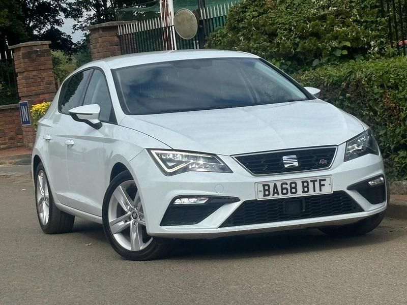 White Used 2019 Seat Leon FR Hatchback | £12,899 (Fair price) - Image 1/4