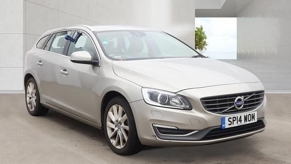 Used Volvo V60 SE Lux 136 HP (100 kW) 2014 Gold Estate