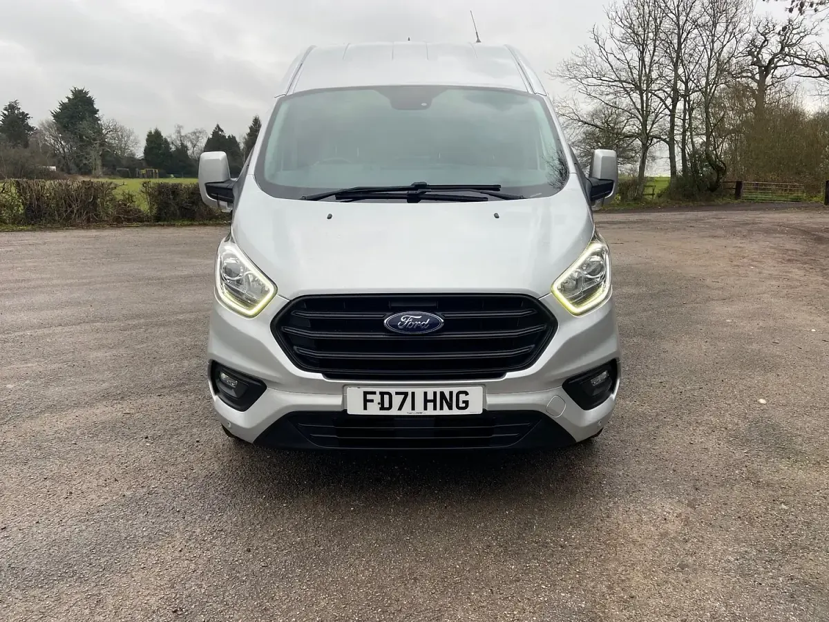 Used Ford Transit Custom Trend 105 HP (77 kW) 2022 Silver Van