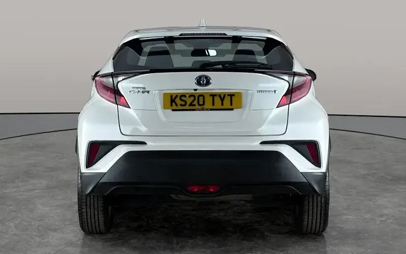 Used Toyota C-HR 122 HP (89 kW) 2020 White SUV
