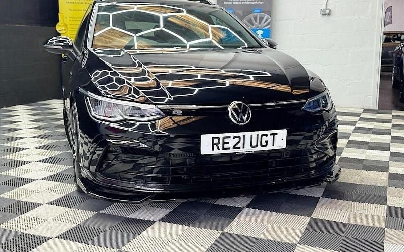 Used 2024 VW Golf VIII R-line Estate | £20,950 (Fair price) - Image 1/4