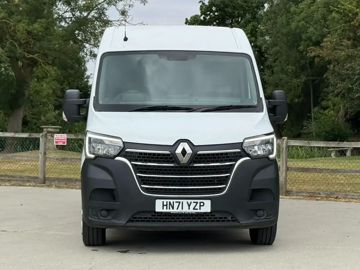 Used Renault Master Business 2021 White MPV