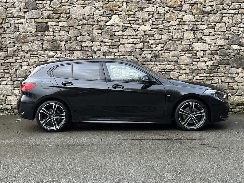 Used BMW 118 M Sport 134 HP (98 kW) 2022 Black Hatchback