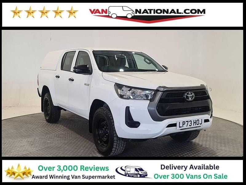 Used Toyota HiLux Active 150 HP (110 kW) 2024 White Pickup