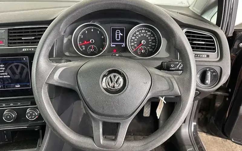 Used VW Golf VII S 125 HP (91 kW) 2018 Black Hatchback