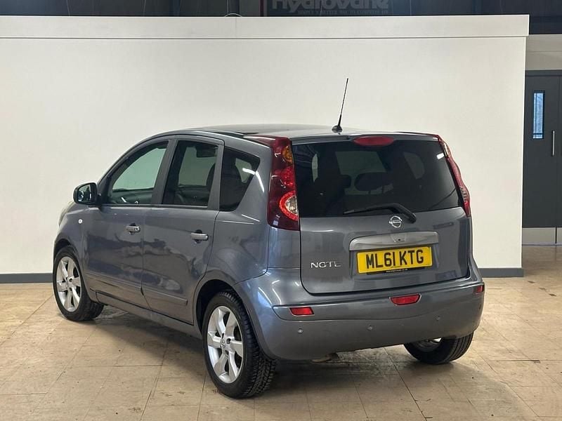 Used Nissan Note Tekna 110 HP (80 kW) 2011 Grey Hatchback
