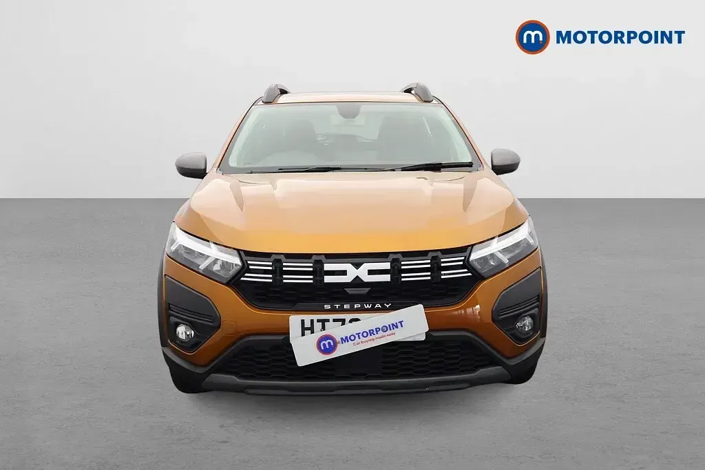 Used Dacia Sandero Expression 2023 Orange Hatchback